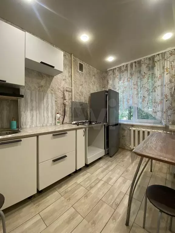 2-к. квартира, 43,5 м, 2/9 эт. - Фото 0