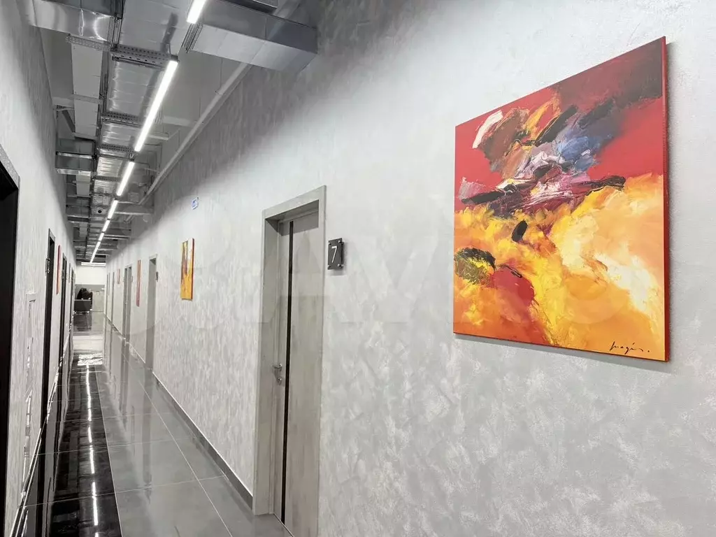 Офисный блок с санузлом потолки 4,5 м - Фото 0