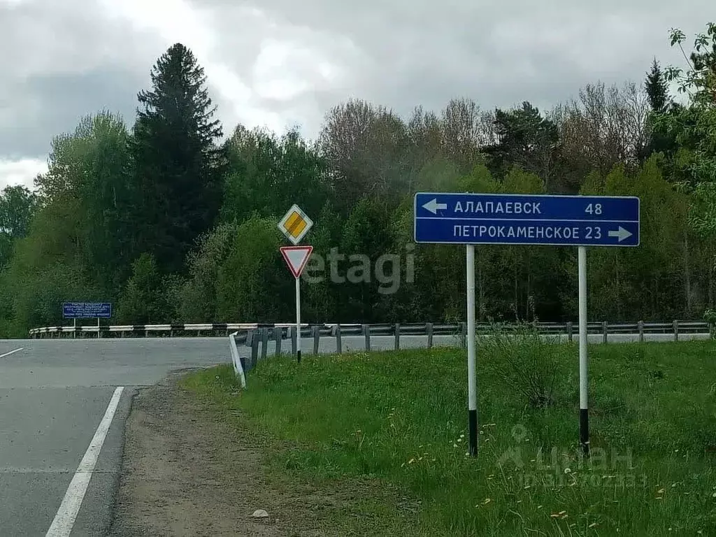 Участок в Свердловская область, Горноуральский муниципальный округ, с. ... - Фото 0