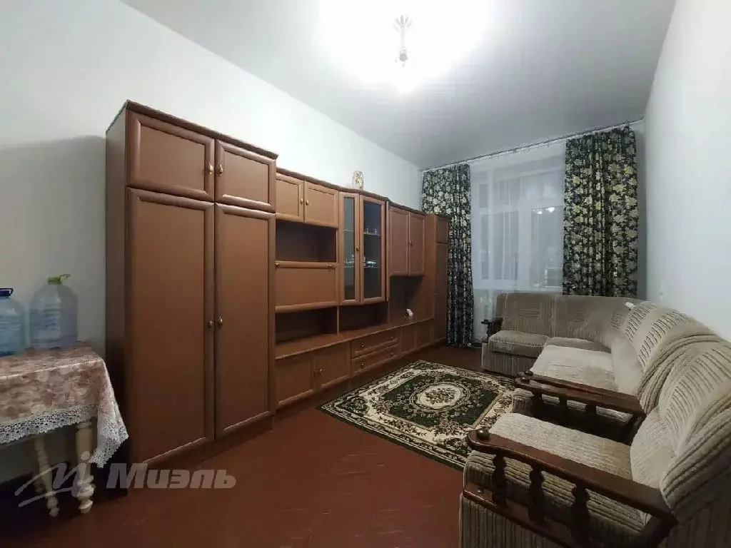 Продается комната в 3-комнатной квартире - Фото 1