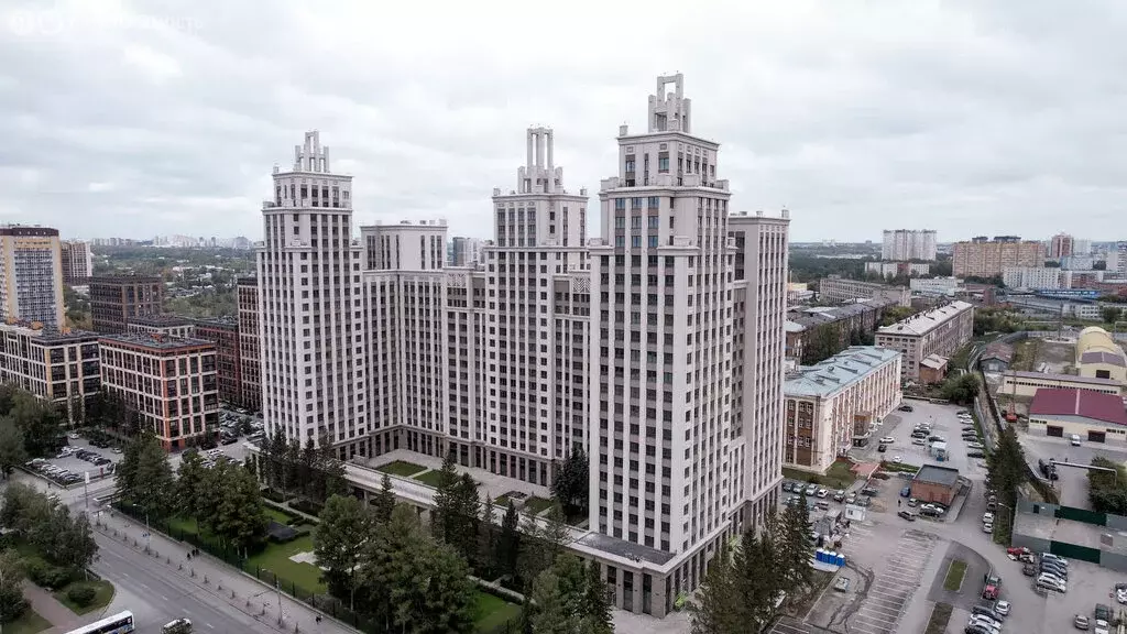 4-комнатная квартира: Новосибирск, Красный проспект, 220 (121.6 м) - Фото 1