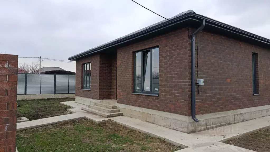 Дом в Адыгея, Тахтамукайский район, Старобжегокай аул Школьная ул. ... - Фото 1