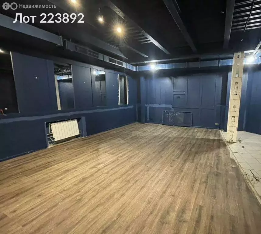 Торговая площадь (320 м) - Фото 0