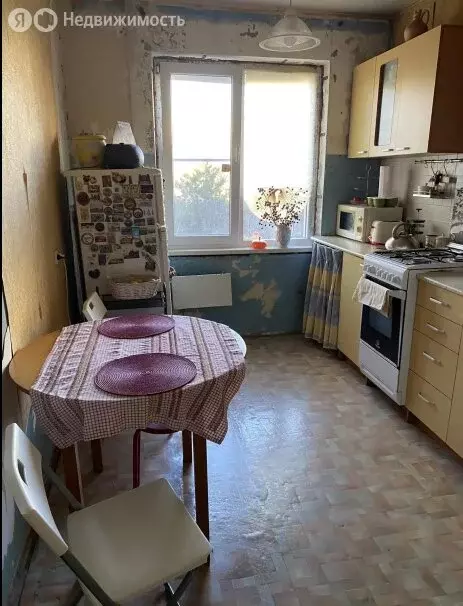 3-комнатная квартира: Симферополь, улица Маршала Жукова, 35 (68 м) - Фото 1