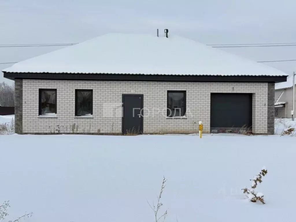 Дом в Алтайский край, Первомайский район, с. Фирсово ул. Заречная, 44 ... - Фото 1