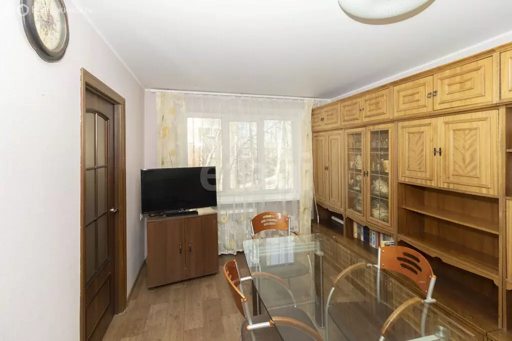 4-комнатная квартира: Тюмень, улица 50 лет ВЛКСМ, 67 (60.6 м) - Фото 1