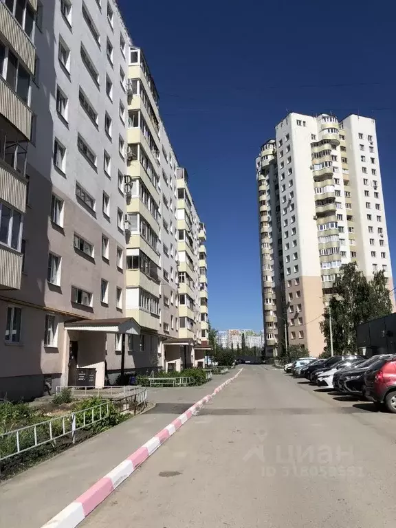 3-к кв. Башкортостан, Уфа ул. Максима Рыльского, 6/1 (62.8 м) - Фото 0