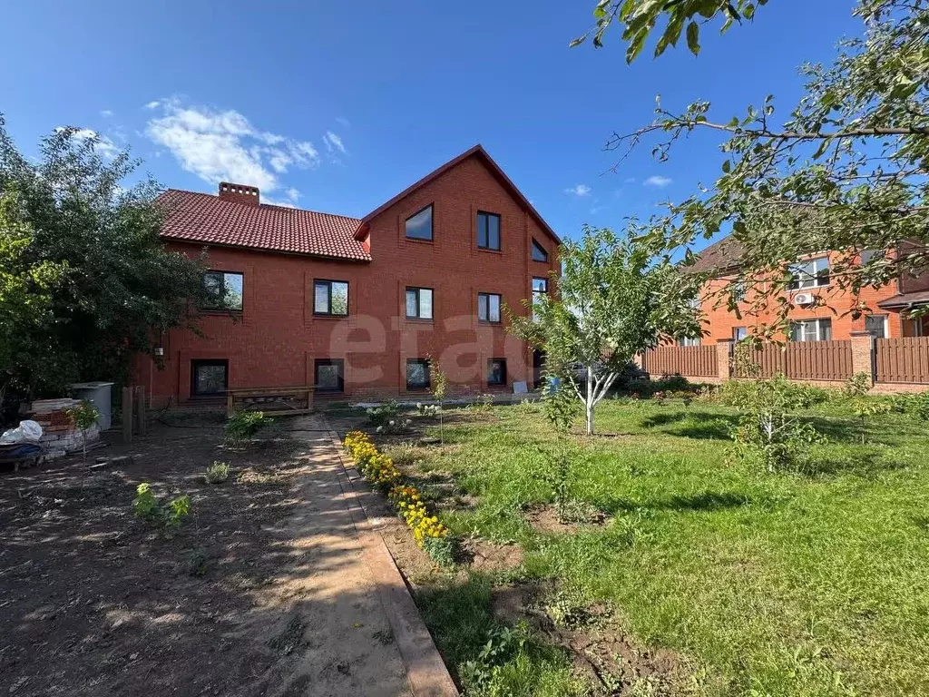 Дом в Саратовская область, Энгельс ул. Береговая, 10 (212 м) - Фото 2