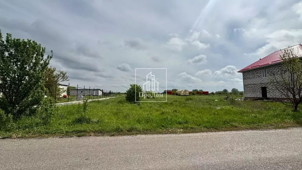Участок в Белгородская область, Старооскольский городской округ, с. ... - Фото 2