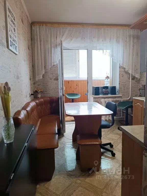 1-к кв. Оренбургская область, Оренбург Салмышская ул., 58 (44.0 м) - Фото 1