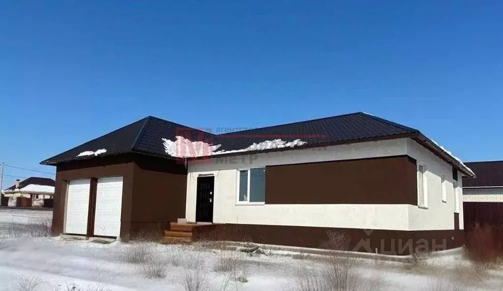 Дом в Белгородская область, Старый Оскол Радужный мкр,  (180 м) - Фото 0