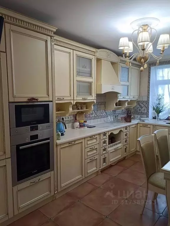 3-к кв. Москва, Москва, Московский г. ул. Бианки, 3к1 (80.0 м) - Фото 0