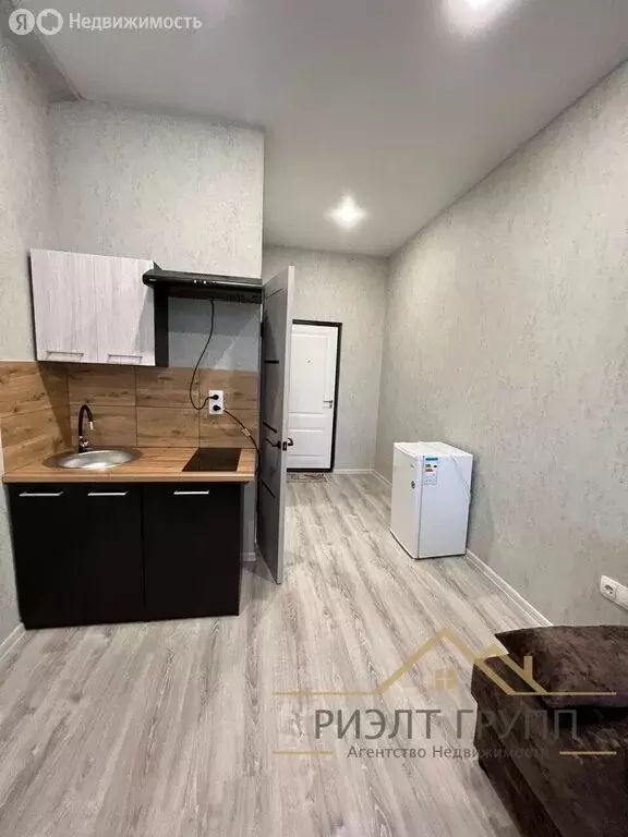 1к в 4-комнатной квартире (18 м) - Фото 1
