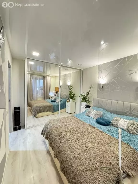 3-комнатная квартира: Екатеринбург, улица Победы, 31 (65 м) - Фото 2