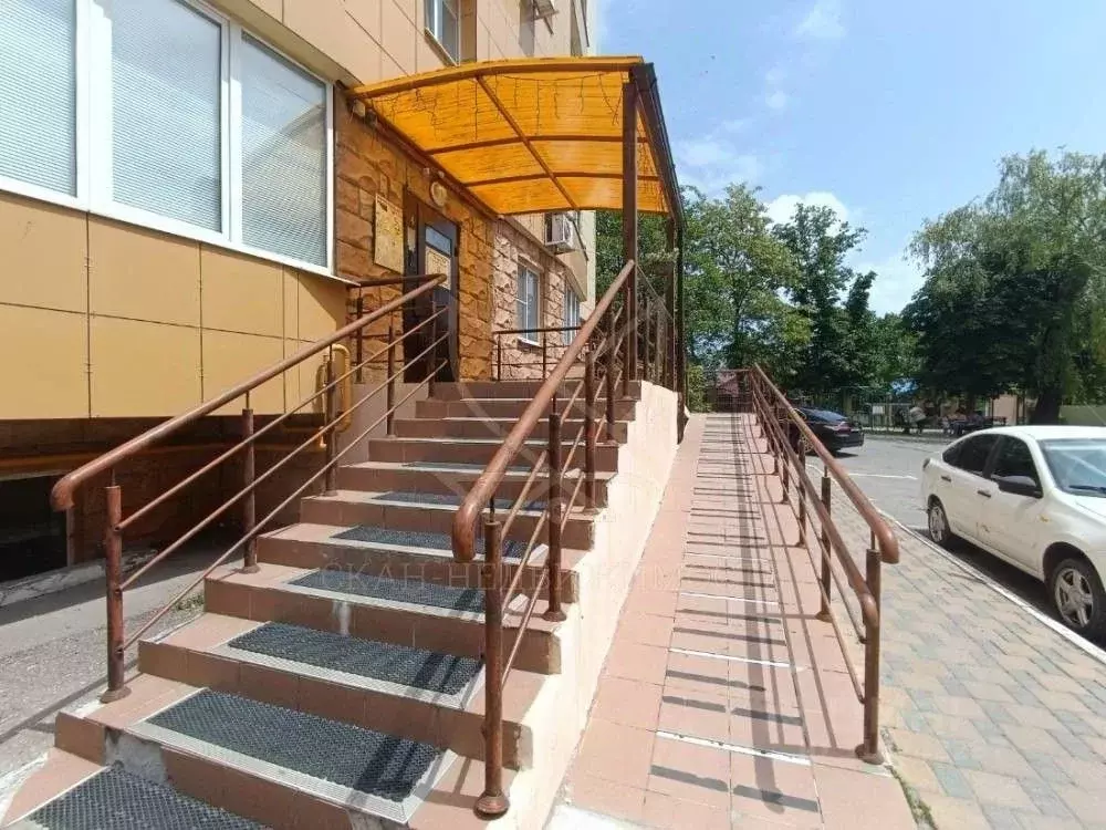 3-к кв. Ставропольский край, Пятигорск ул. Людкевича, 9к3 (100.0 м) - Фото 0