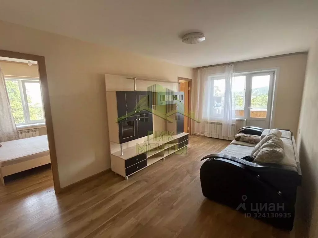 3-к кв. Бурятия, Улан-Удэ 102-й мкр, ул. Ринчино, 14 (56.4 м) - Фото 1