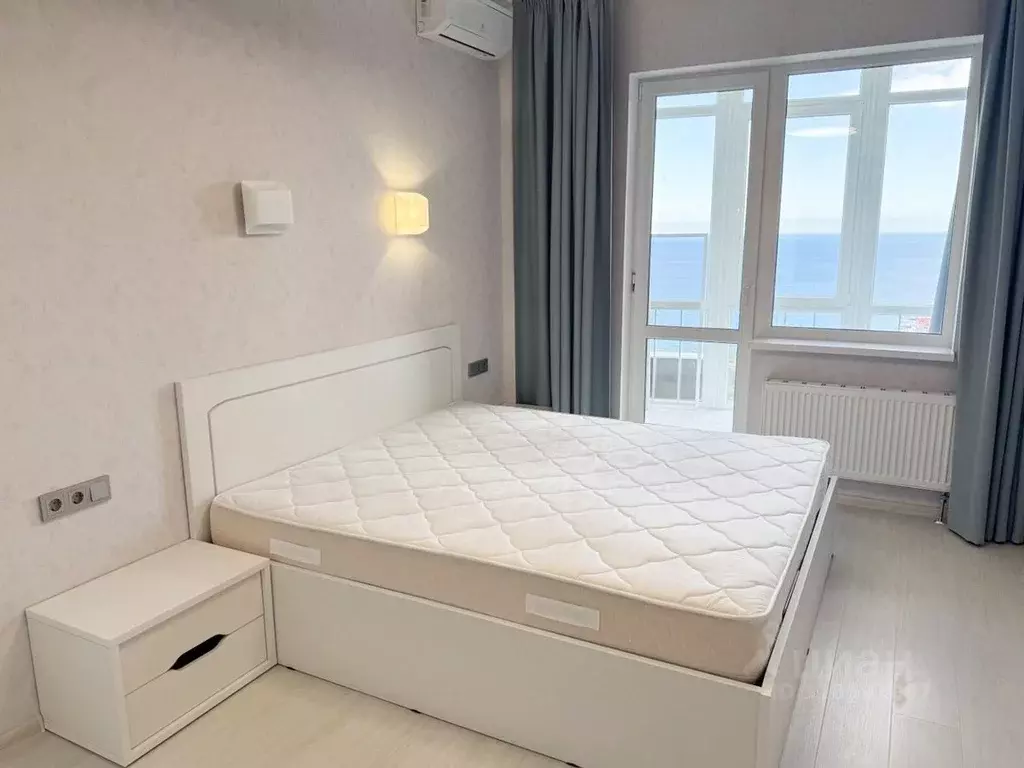 2-к кв. Крым, Алушта ул. Сергеева-Ценского, 1А (50.7 м) - Фото 0