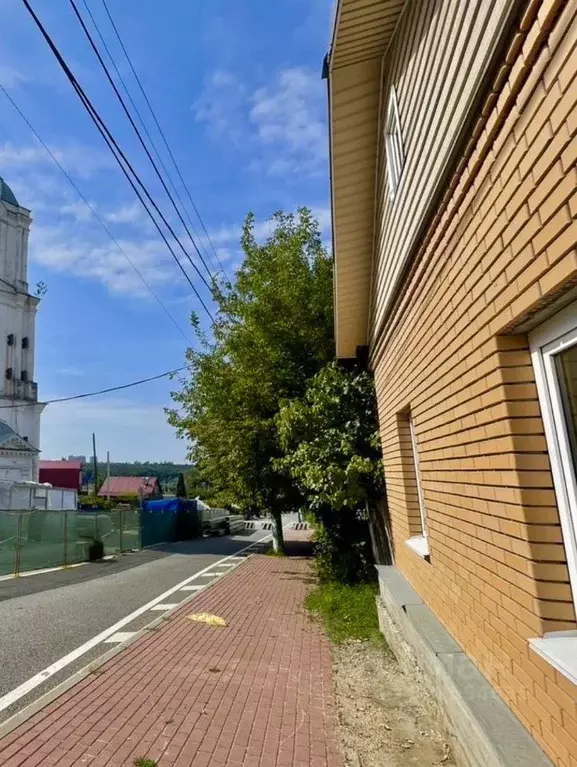 Дом в Калужская область, Калуга Смоленская ул., 17А (100 м) - Фото 0