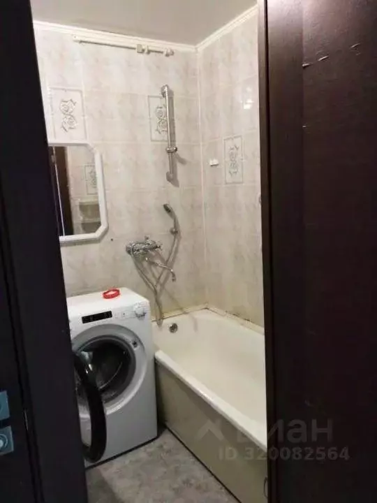 1-к кв. Омская область, Таврическое рп ул. Ленина, 46 (39.0 м) - Фото 1
