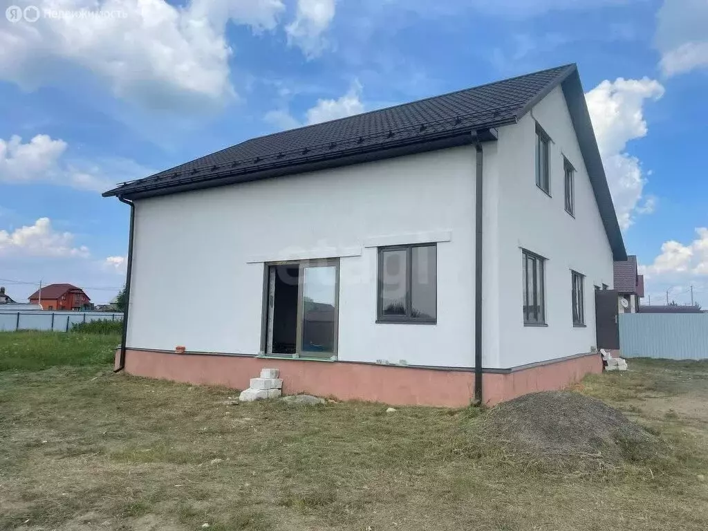 Дом в Маслова Пристань, улица Есенина (241 м) - Фото 0
