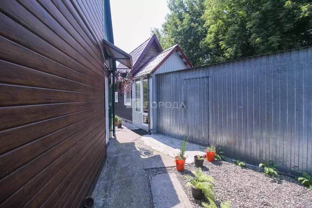 Дом в Алтайский край, Барнаул ул. Фурманова, 95 (125 м) - Фото 1