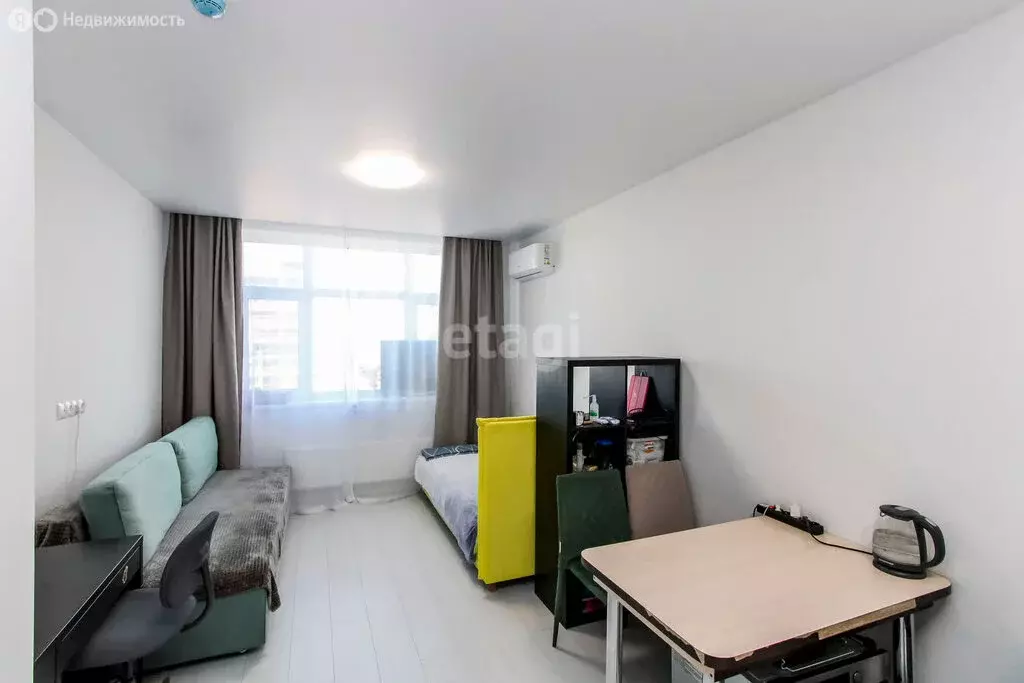 Квартира-студия: Тюмень, улица Тимофея Чаркова, 87 (26 м) - Фото 2