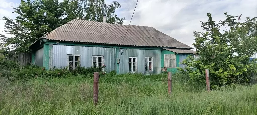 Дом в село Подгорное, Октябрьская улица (40 м) - Фото 1