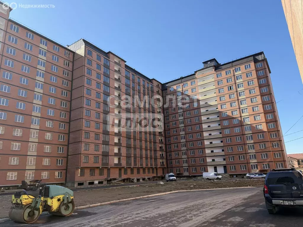 2-комнатная квартира: Каспийск, улица Зейнудина Батманова, 3А (69 м) - Фото 1