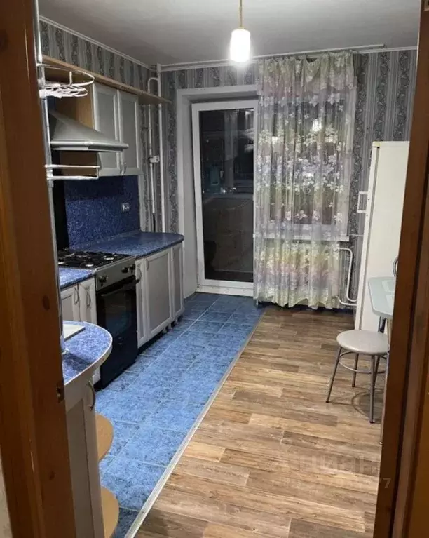 1-к кв. Курганская область, Курган Заозерный жилрайон, 5-й мкр, 9 ... - Фото 0