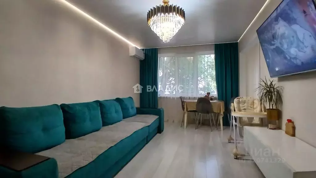 3-к кв. Оренбургская область, Орск Новый город мкр, ул. ... - Фото 0