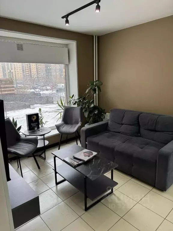 Офис в Санкт-Петербург пос. Парголово, ул. Федора Абрамова, 8 (61 м) - Фото 1