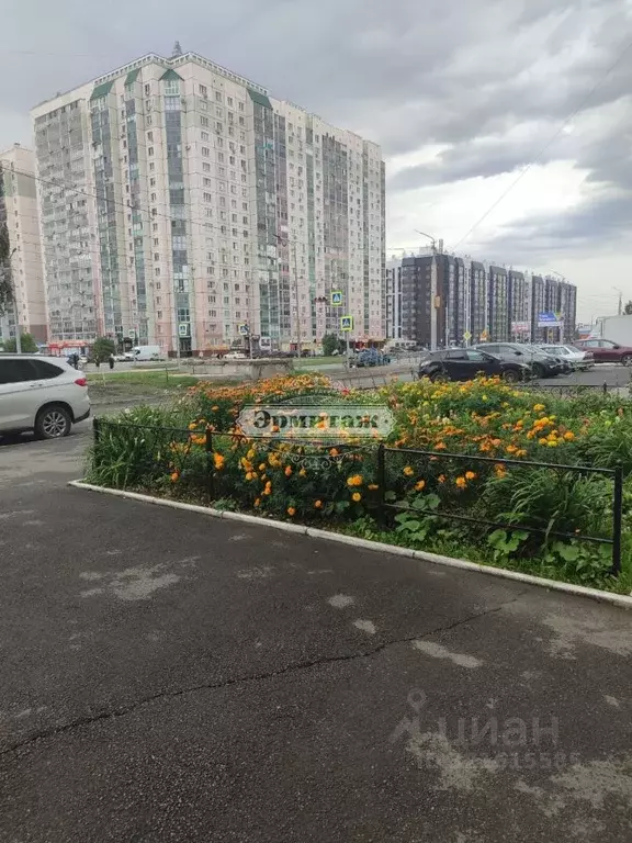3-к кв. Курганская область, Курган Заозерный жилрайон, 5-й мкр, 3 ... - Фото 0