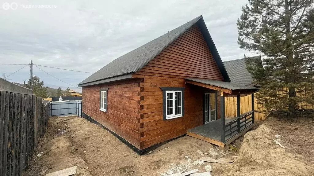 Дом в Тарбагатайский район, сельское поселение Саянтуйское, село ... - Фото 1