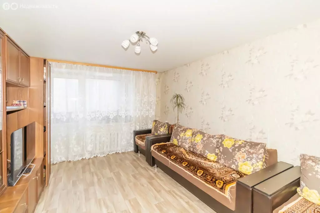 3-комнатная квартира: Челябинск, улица ОПМС-42, 4 (59.7 м) - Фото 1