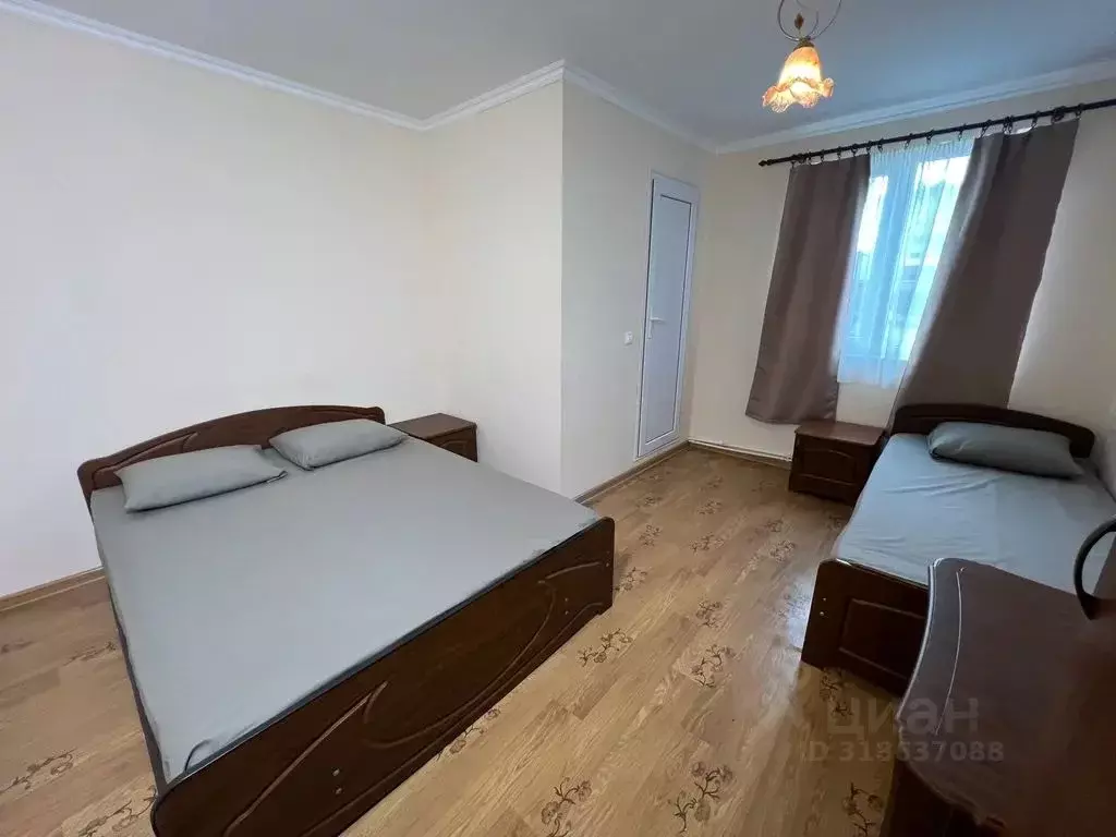 Комната Краснодарский край, Геленджик ул. Свердлова, 37 - Фото 0