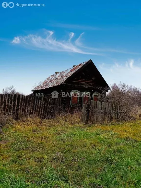 Дом в муниципальное образование Ивановское, деревня Уваровка, ... - Фото 1