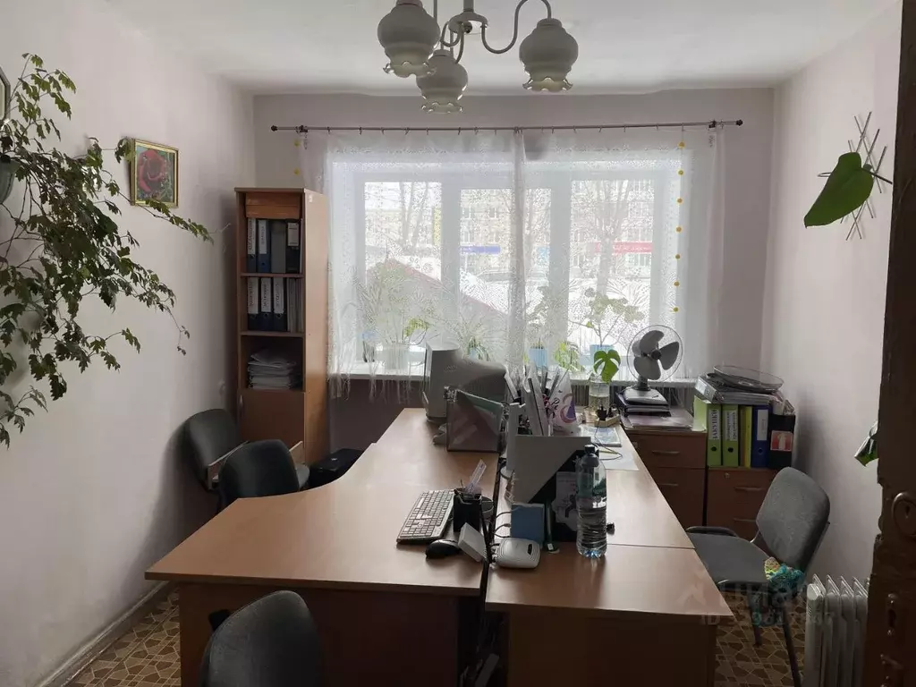 Офис в Свердловская область, Асбест ул. Челюскинцев, 15 (14 м) - Фото 1