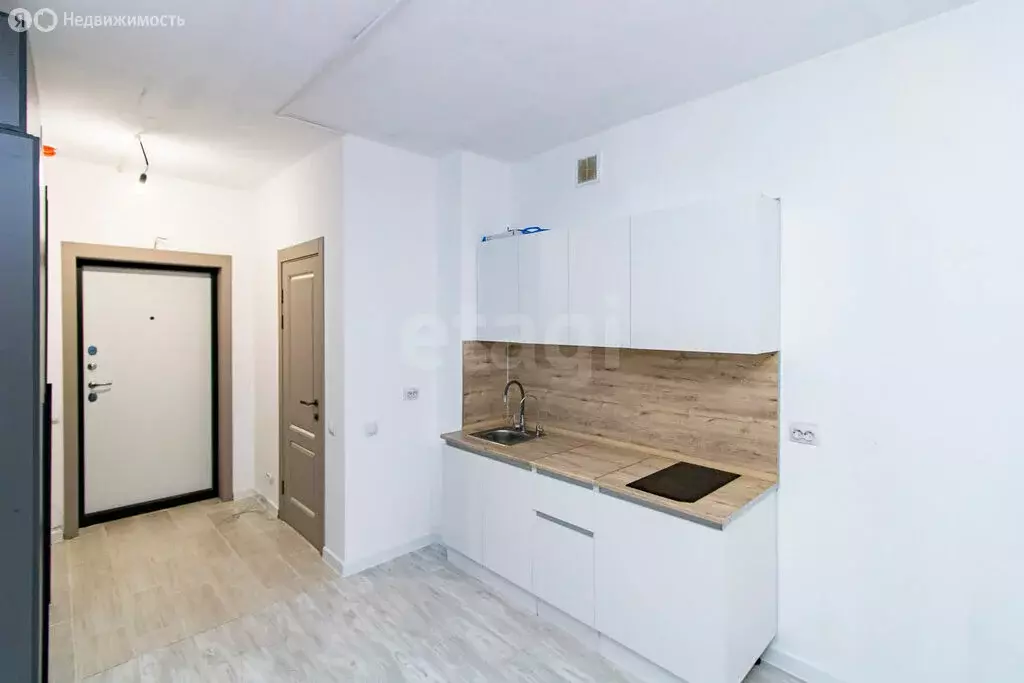 Квартира-студия: Тюмень, улица Мельникайте, 2к17 (24.9 м) - Фото 2