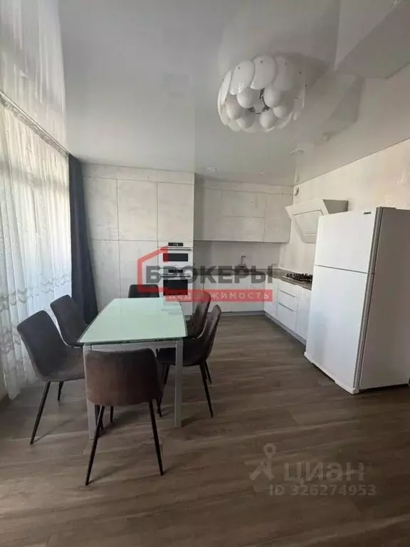 3-к кв. Севастополь ул. Колобова, 34/1 (70.0 м) - Фото 0