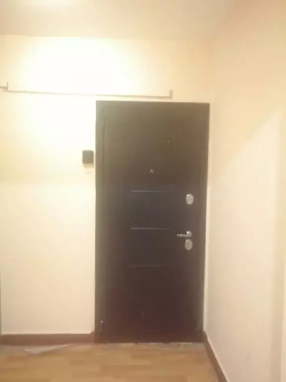 Продается комната в 5-комнатной квартире - Фото 1