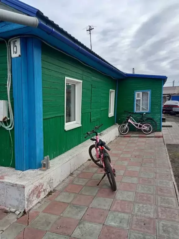 Дом в Омская область, Кормиловка рп ул. Калинина, 15 (82 м) - Фото 2