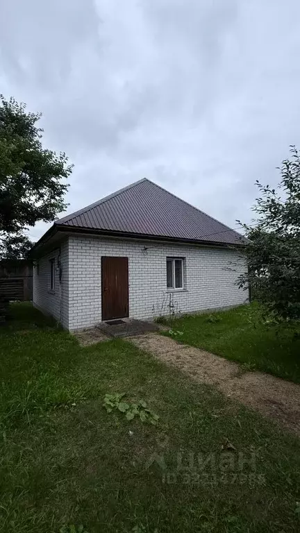 Дом в Брянская область, Жуковка Ленинградская ул. (70 м) - Фото 1