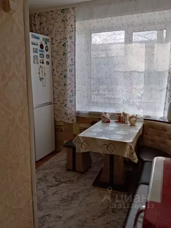 2-к кв. Иркутская область, Зима 2-й Строитель мкр, ул. Бугровая, 31Б ... - Фото 0