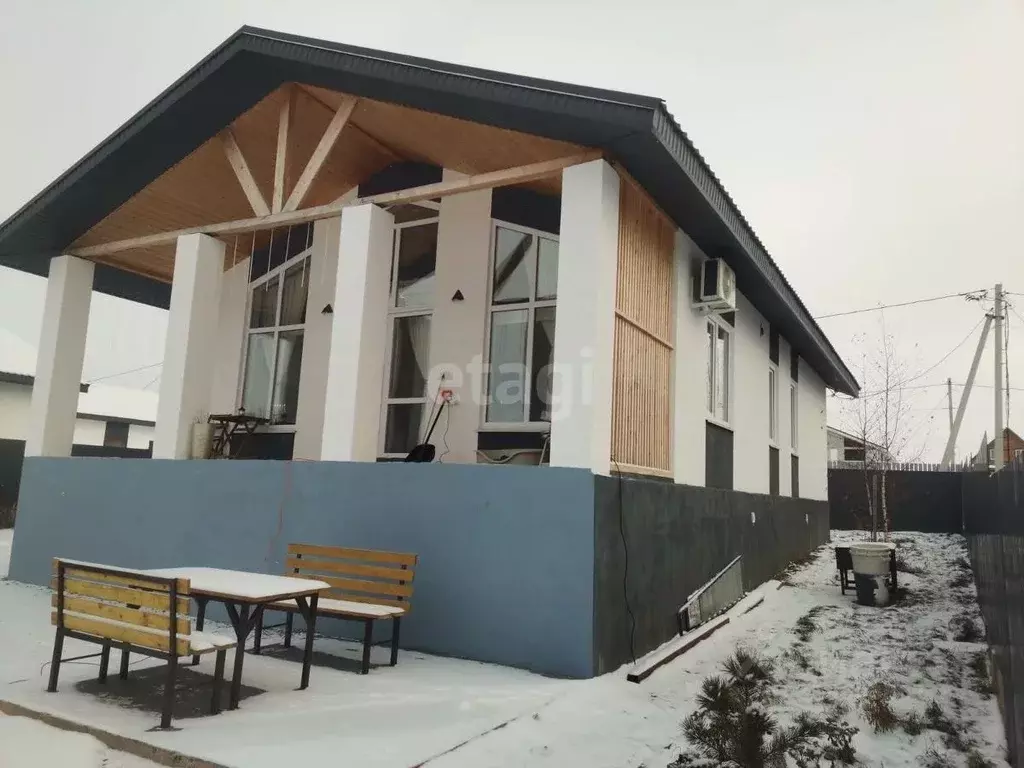 Дом в Башкортостан, Иглинский район, Акбердинский сельсовет, с. ... - Фото 2