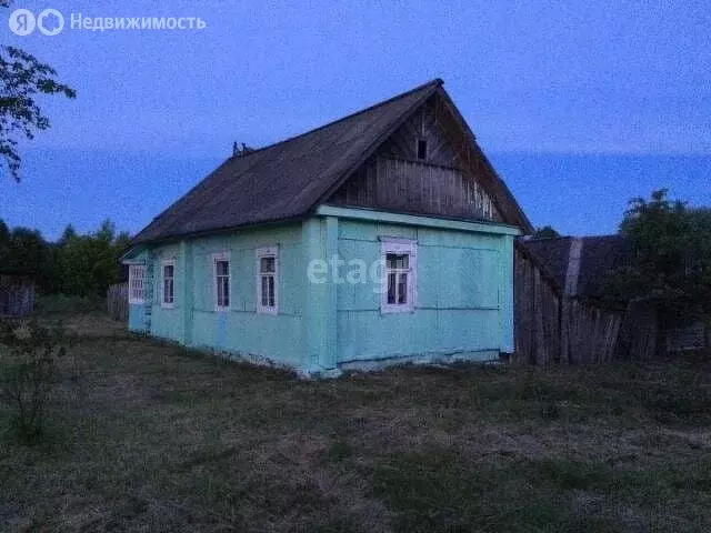 Дом в Брянская область, Навлинское городское поселение, село ... - Фото 1