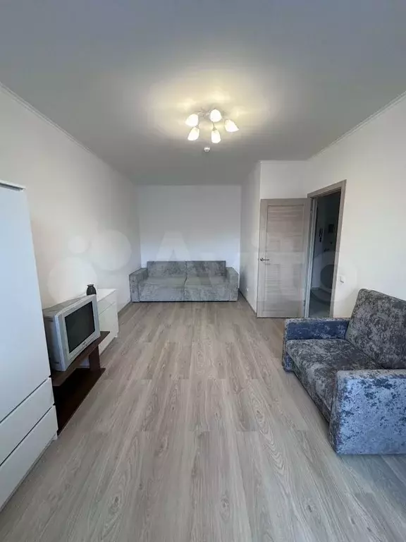 1-к. квартира, 42 м, 3/22 эт. - Фото 0