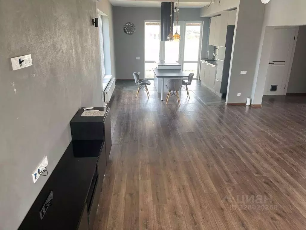 Дом в Краснодарский край, Краснодар пос. Российский, ул. Бестужевская, ... - Фото 1