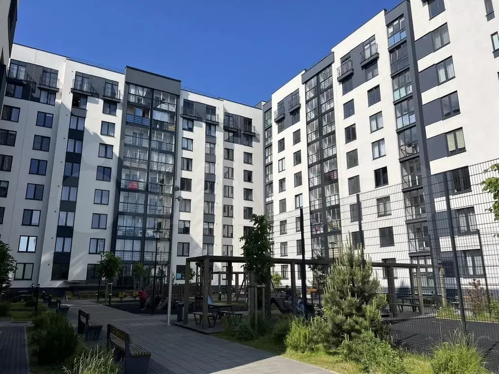 2-к. квартира, 60 м, 1/9 эт. - Фото 0