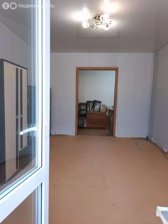 3-комнатная квартира: Нижний Тагил, улица Металлургов, 6А (77.8 м) - Фото 1