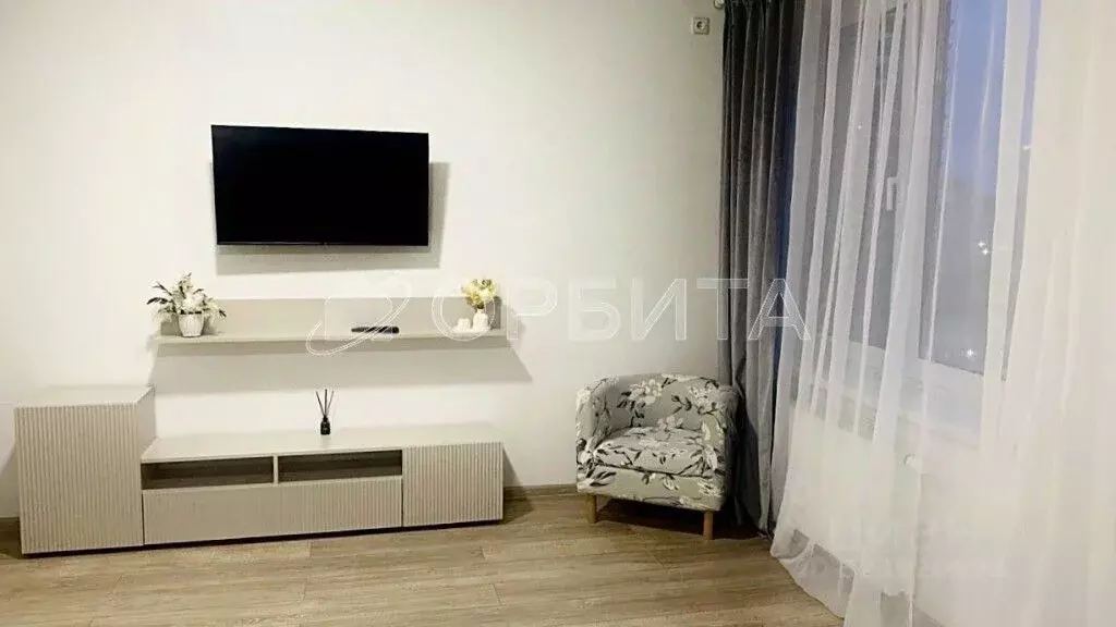 Студия Тюменская область, Тюмень проезд Тихий, 6 (29.0 м) - Фото 1